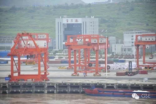 宜賓電業(yè)局加裝電梯項目